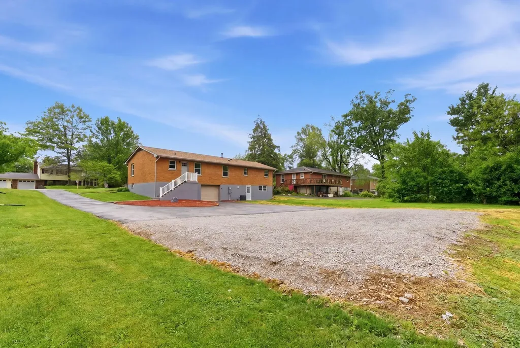 168 Peachtree Drive Versailles KY 40383