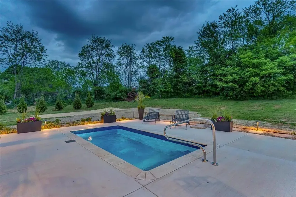 270 Sellers Mill Road Versailles KY 40383