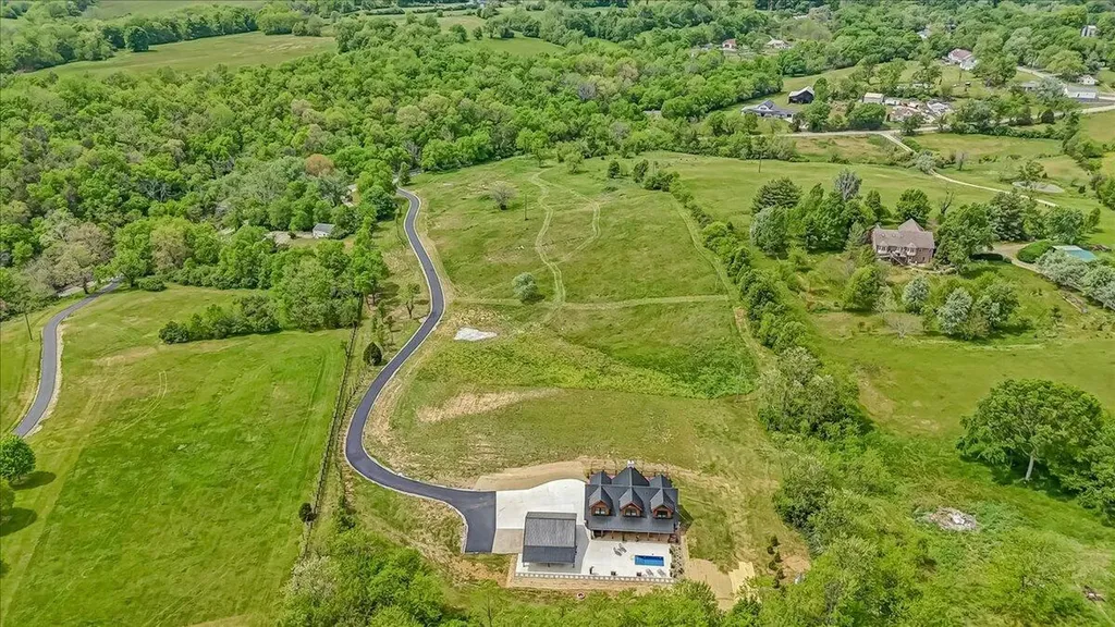 270 Sellers Mill Road Versailles KY 40383