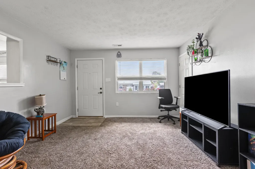 107 Elaine Avenue Richmond KY 40475