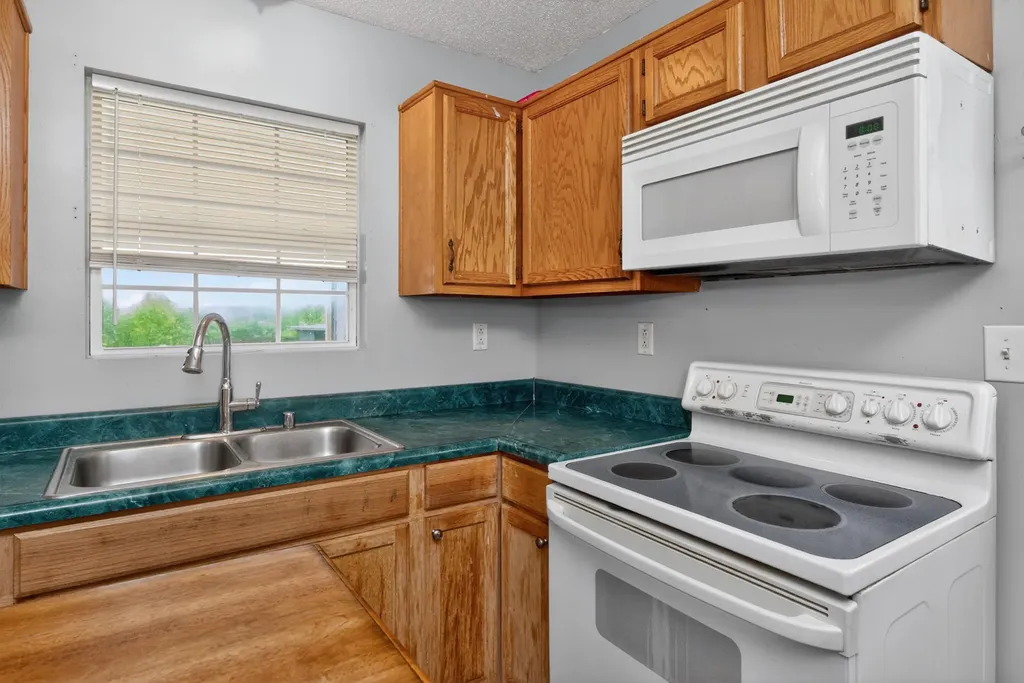 104 Berkley Lane Frankfort KY 40601