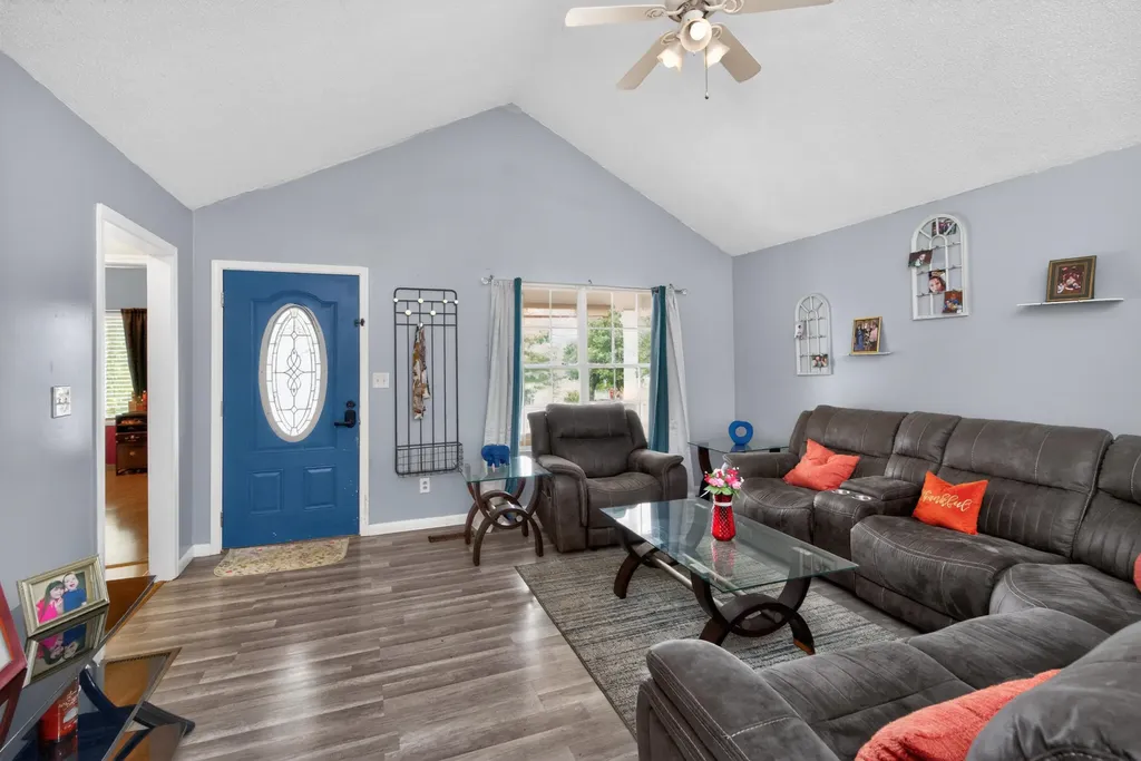 104 Berkley Lane Frankfort KY 40601
