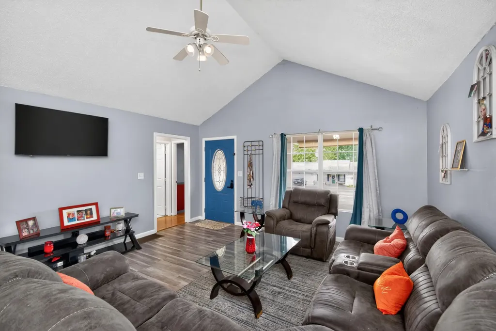 104 Berkley Lane Frankfort KY 40601