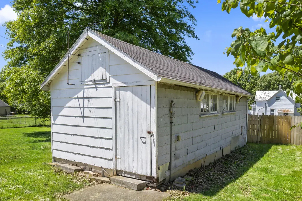 122 Reynolds Avenue Cynthiana KY 41031