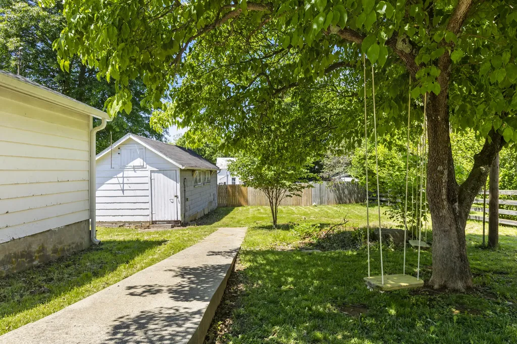 122 Reynolds Avenue Cynthiana KY 41031