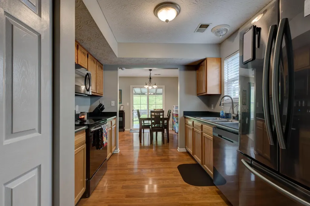 126 River Run Court Georgetown KY 40324