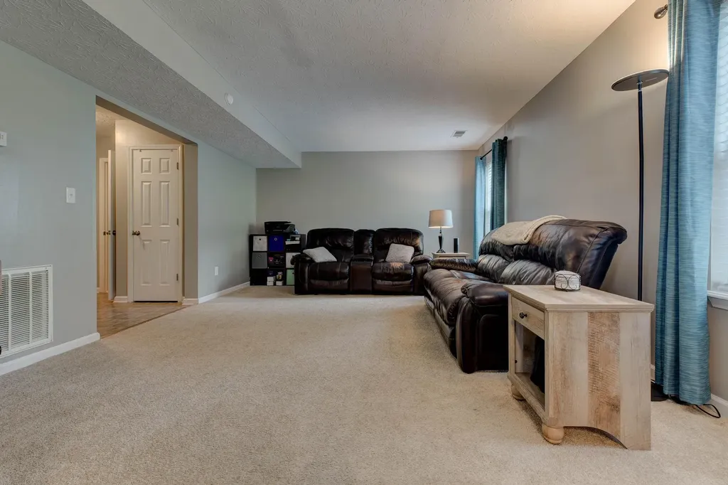 126 River Run Court Georgetown KY 40324