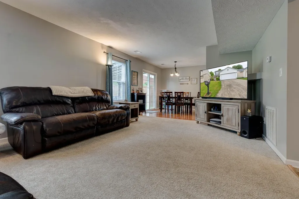 126 River Run Court Georgetown KY 40324