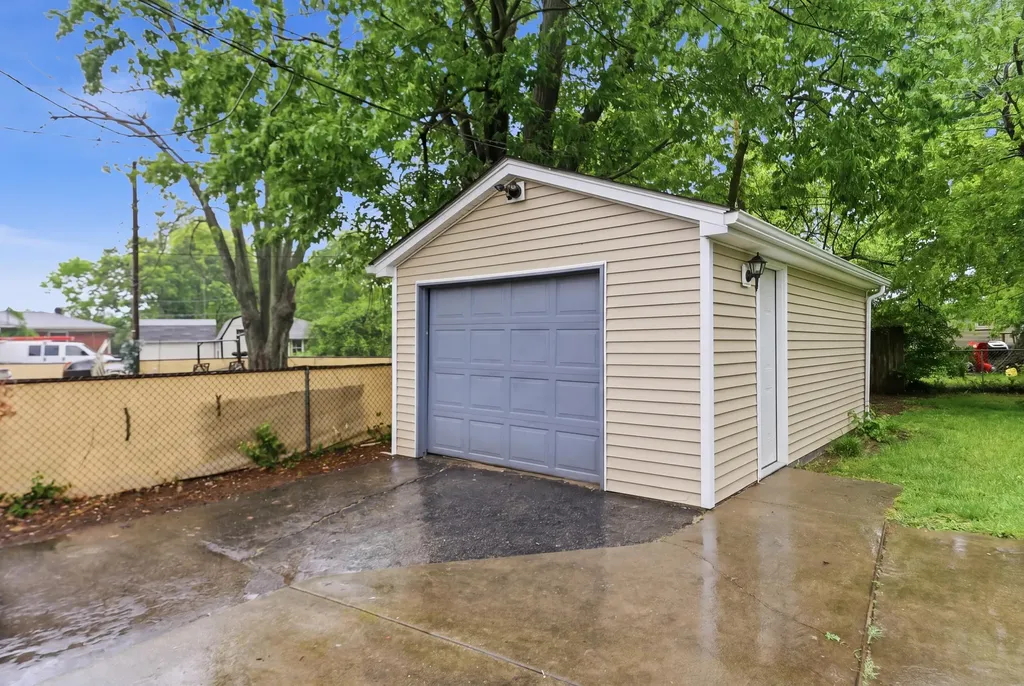 813 Foxcroft Court Lexington KY 40505
