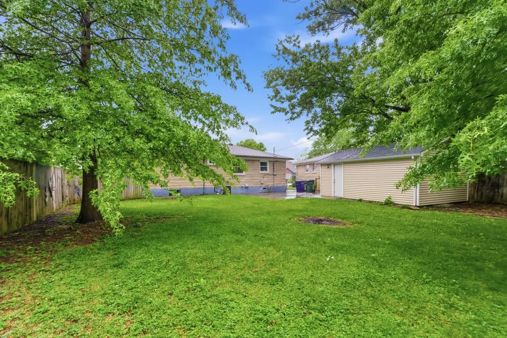 813 Foxcroft Court Lexington KY 40505