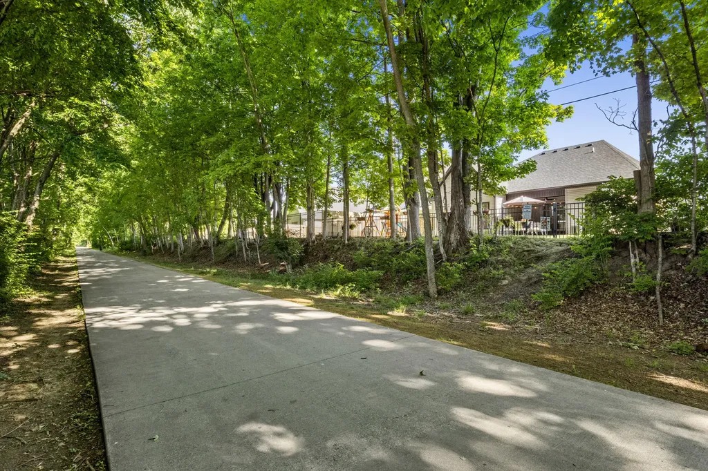 4069 Buttermilk Road Lexington KY 40509