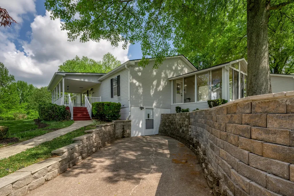 6356 Van Meter Road Winchester KY 40391