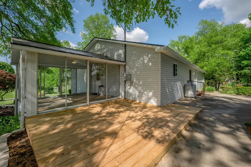 6356 Van Meter Road Winchester KY 40391