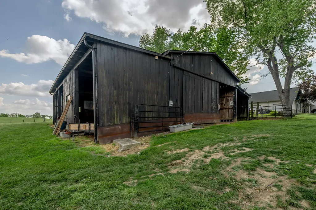 6356 Van Meter Road Winchester KY 40391