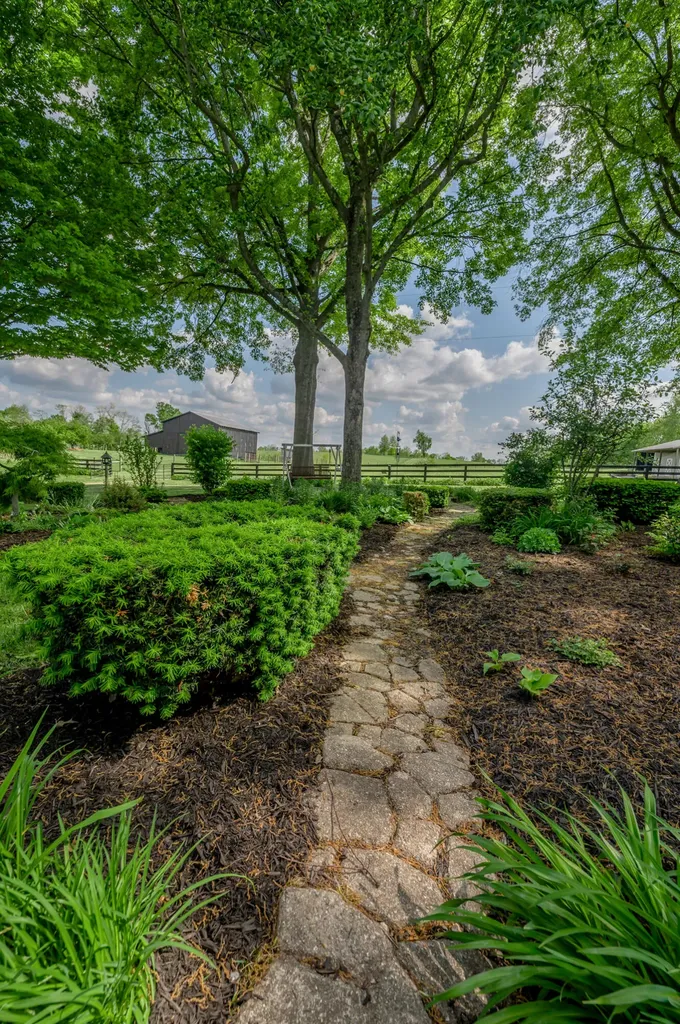 6356 Van Meter Road Winchester KY 40391