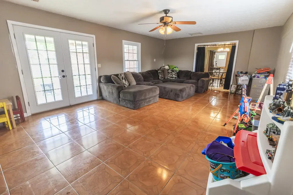 312 Parkwood Place Frankfort KY 40601