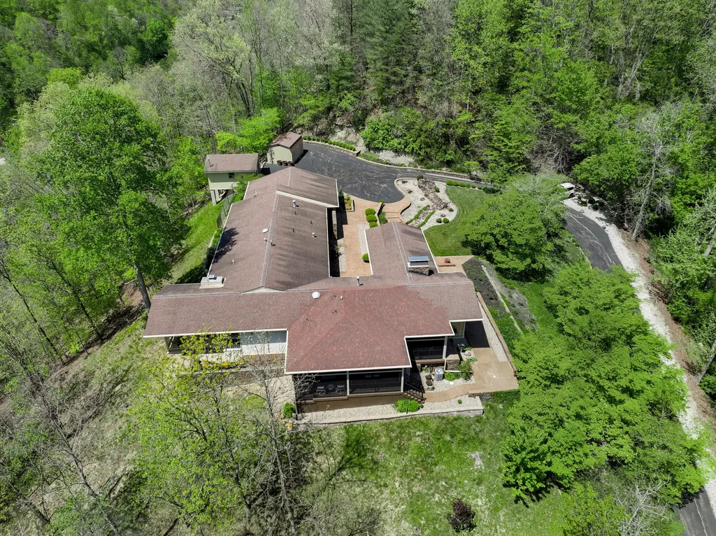 150 Pine Hill Drive Morehead KY 40351