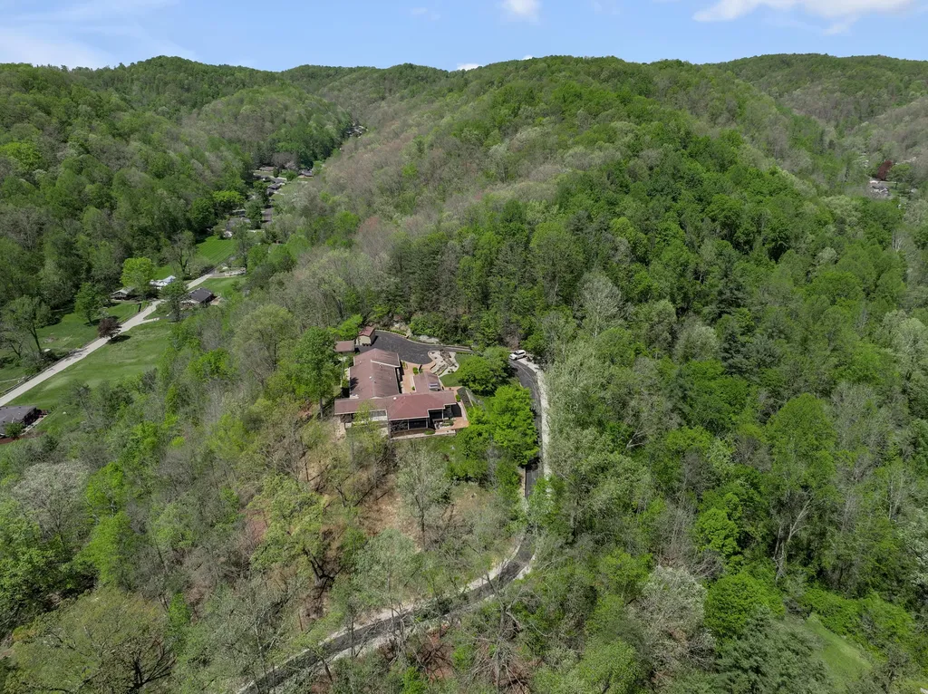 150 Pine Hill Drive Morehead KY 40351