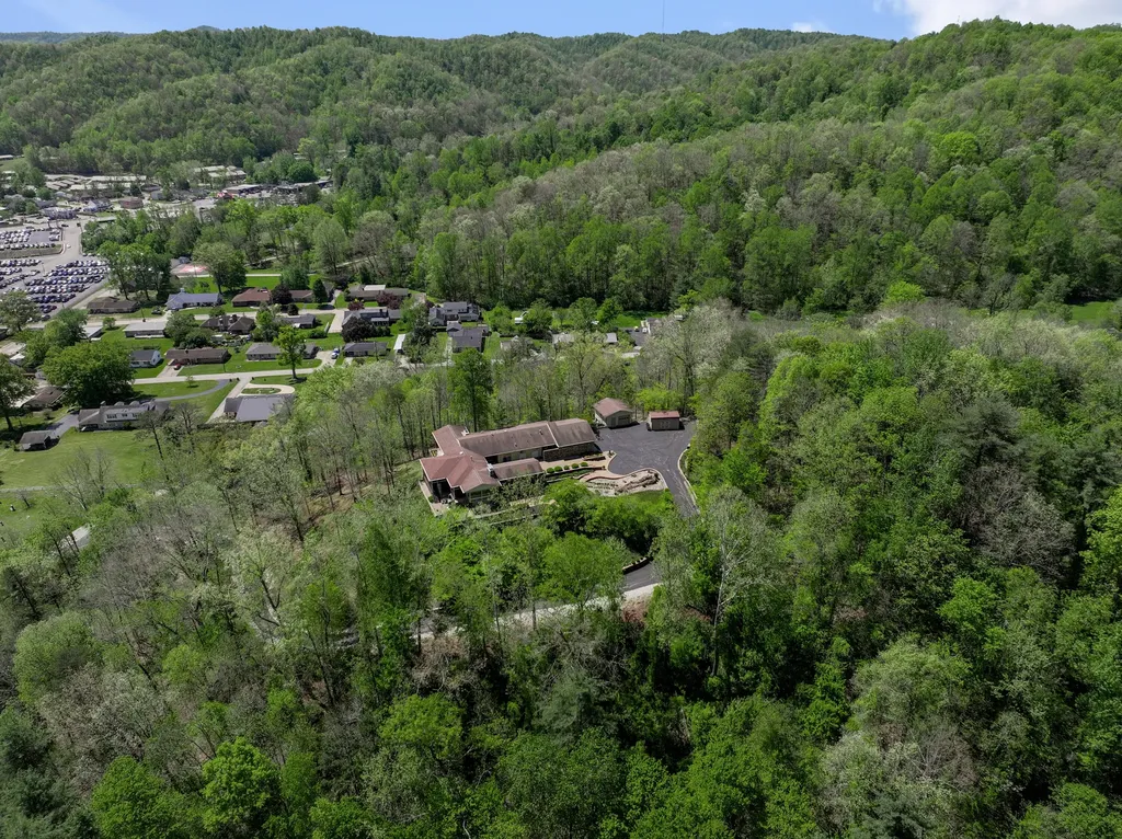 150 Pine Hill Drive Morehead KY 40351