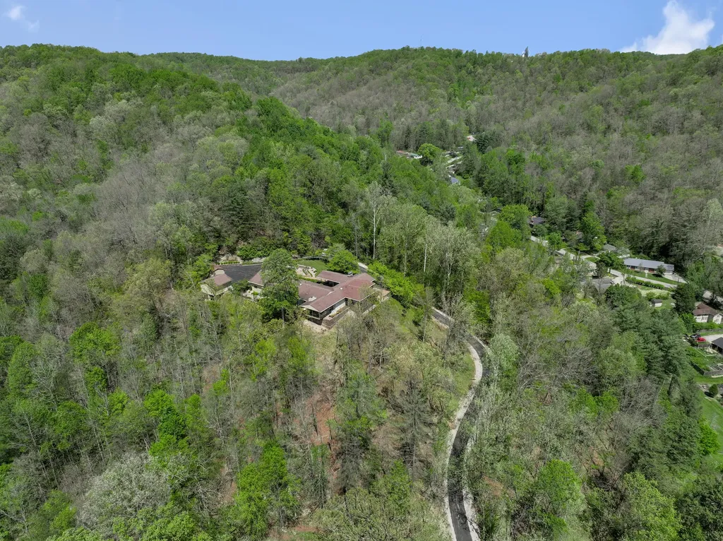 150 Pine Hill Drive Morehead KY 40351