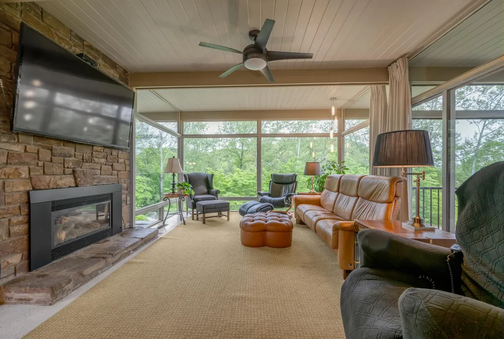 150 Pine Hill Drive Morehead KY 40351