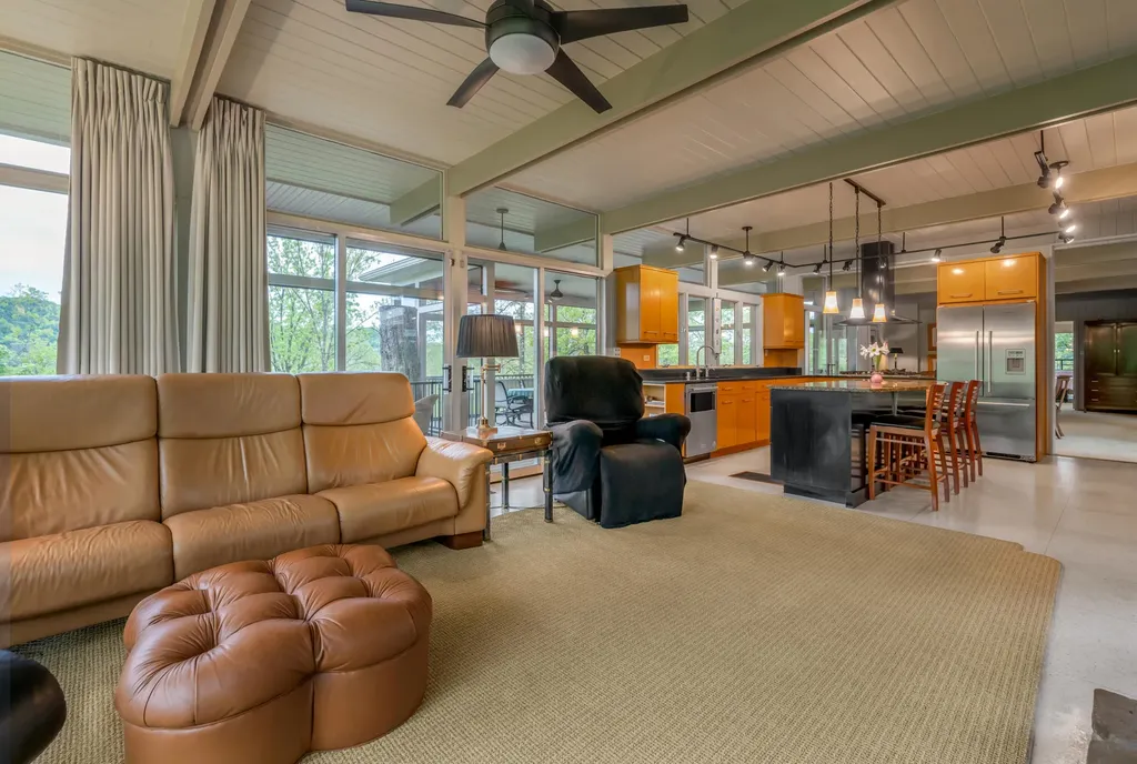 150 Pine Hill Drive Morehead KY 40351