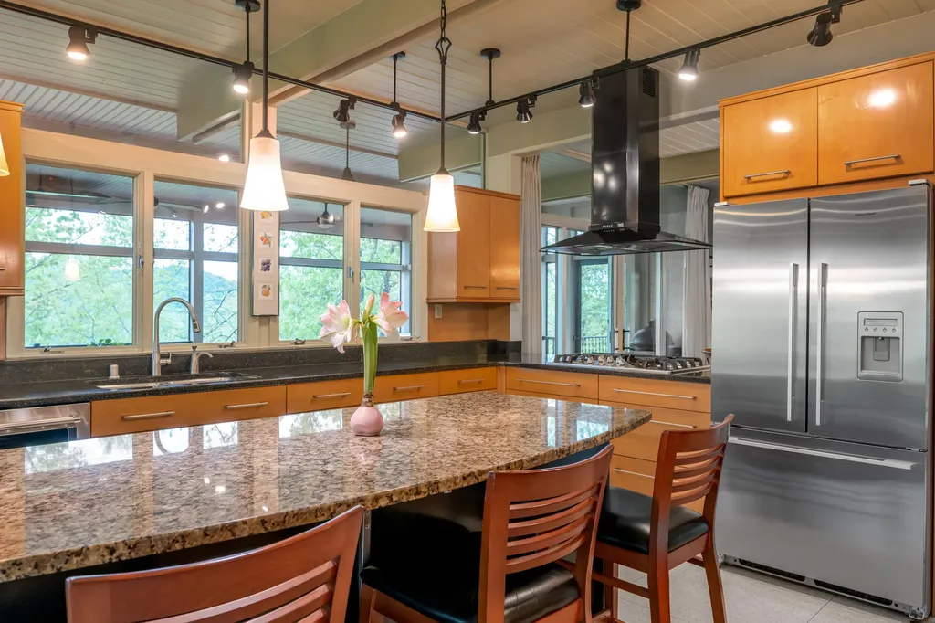 150 Pine Hill Drive Morehead KY 40351