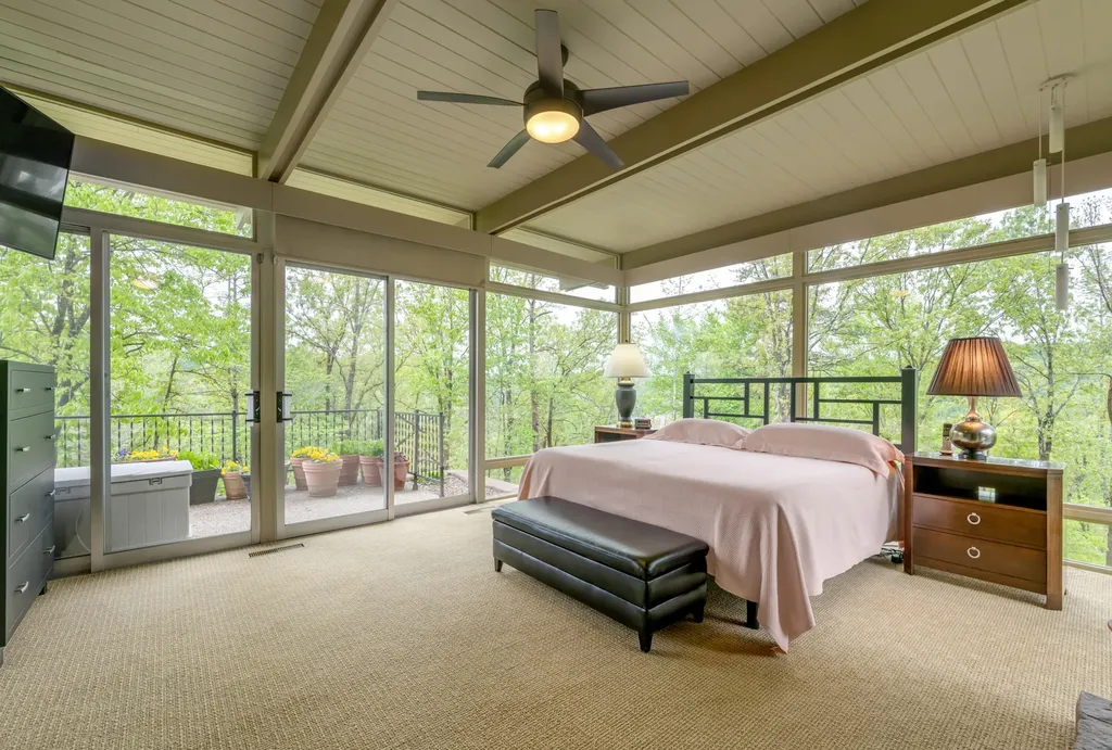 150 Pine Hill Drive Morehead KY 40351