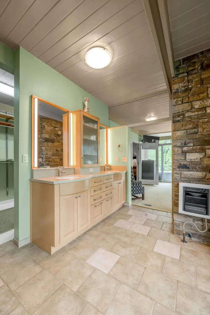150 Pine Hill Drive Morehead KY 40351