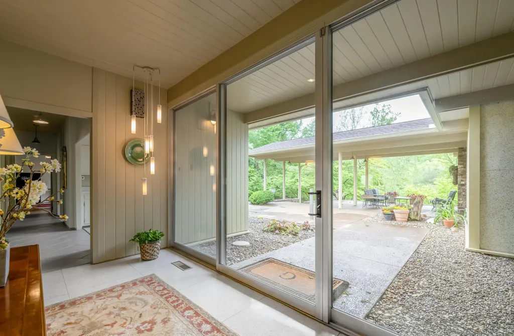 150 Pine Hill Drive Morehead KY 40351
