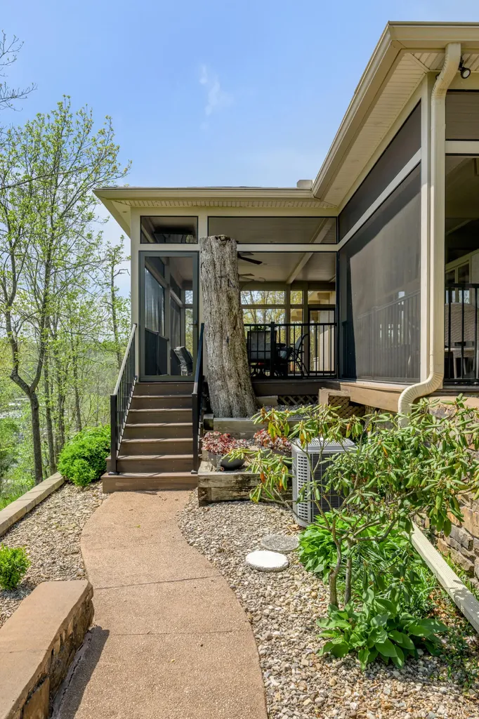 150 Pine Hill Drive Morehead KY 40351