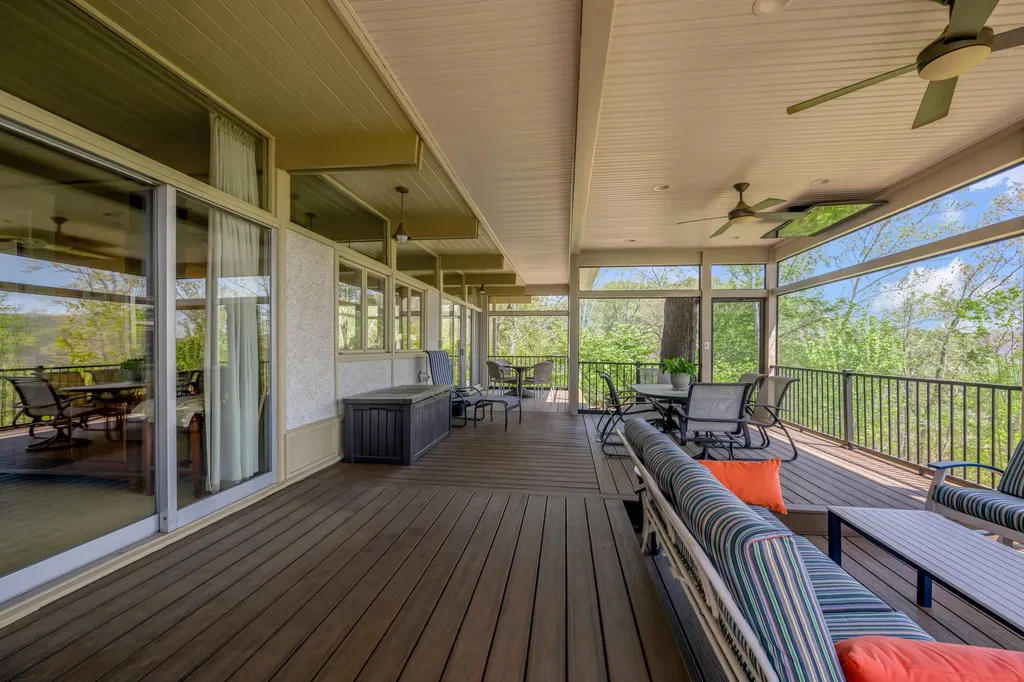 150 Pine Hill Drive Morehead KY 40351