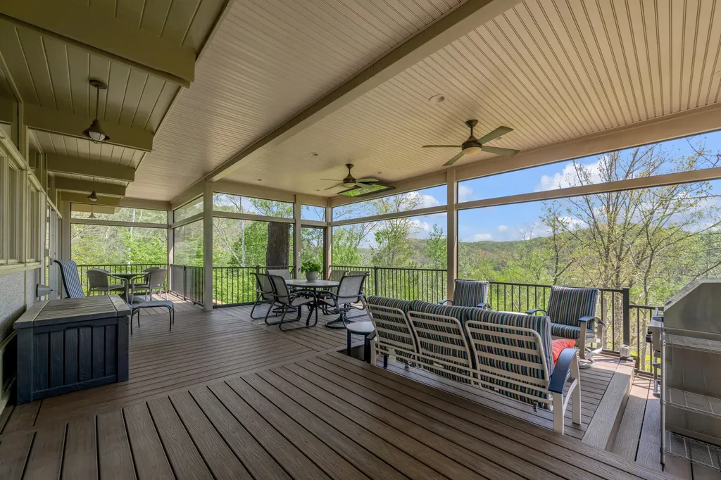 150 Pine Hill Drive Morehead KY 40351