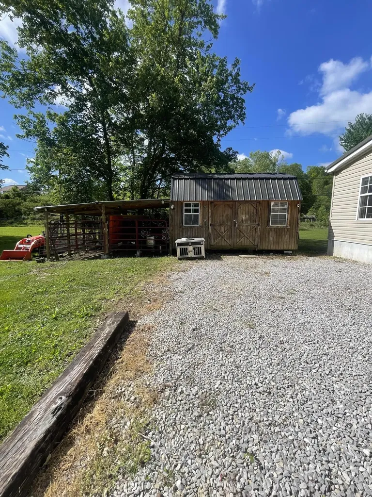 161 Hyde Park Lane Corbin KY 40701