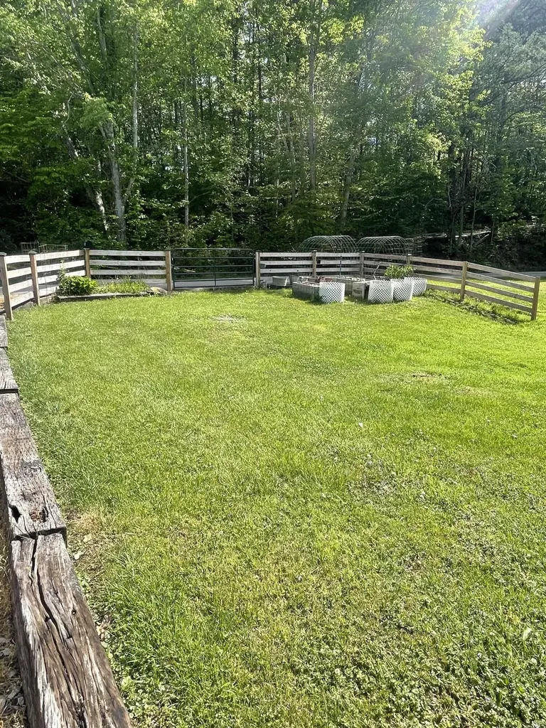 161 Hyde Park Lane Corbin KY 40701