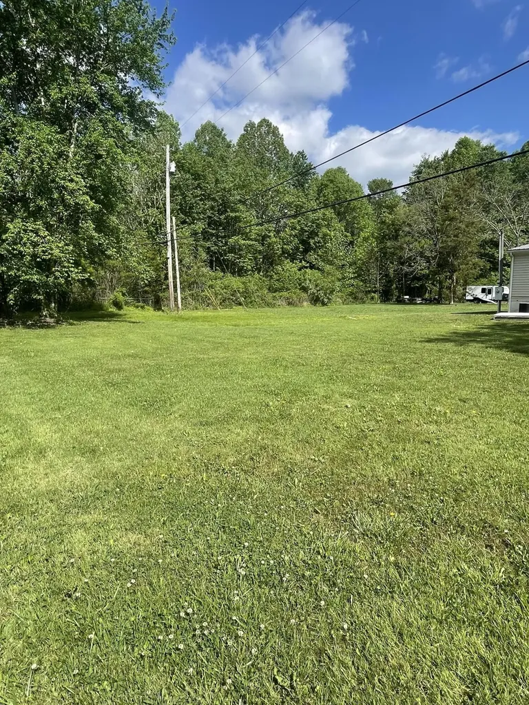 161 Hyde Park Lane Corbin KY 40701