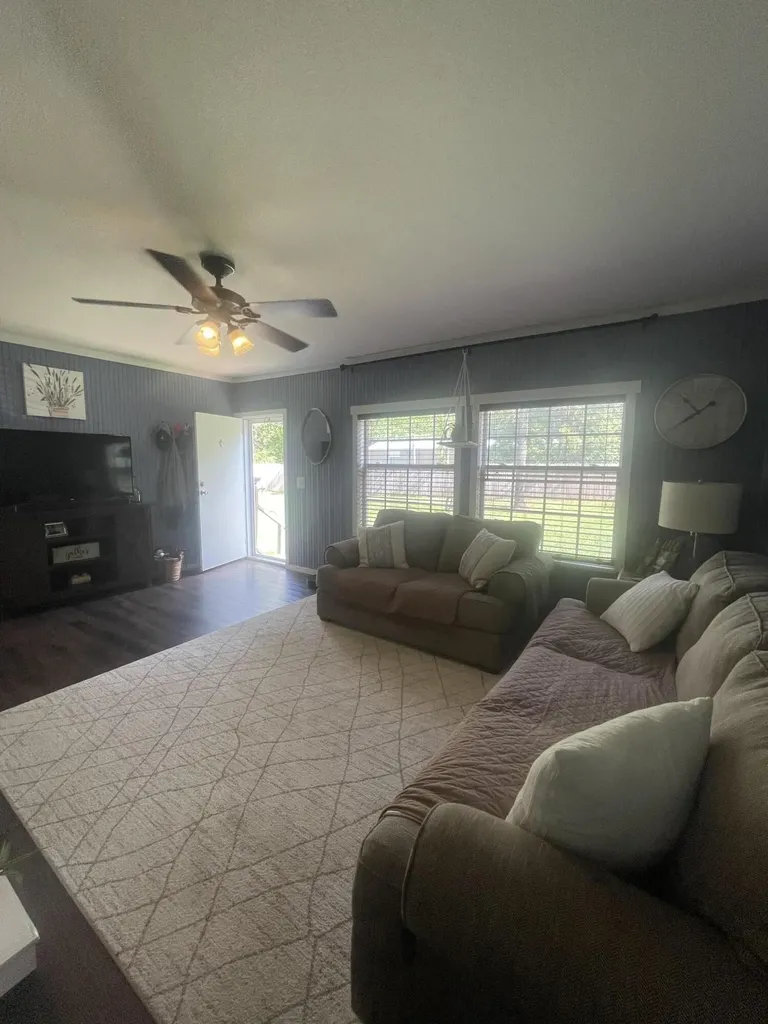 161 Hyde Park Lane Corbin KY 40701