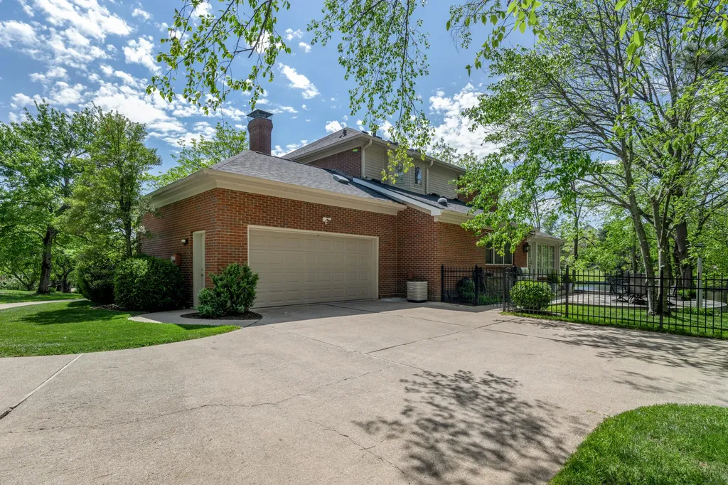 3505 Castlegate Court Lexington KY 40502