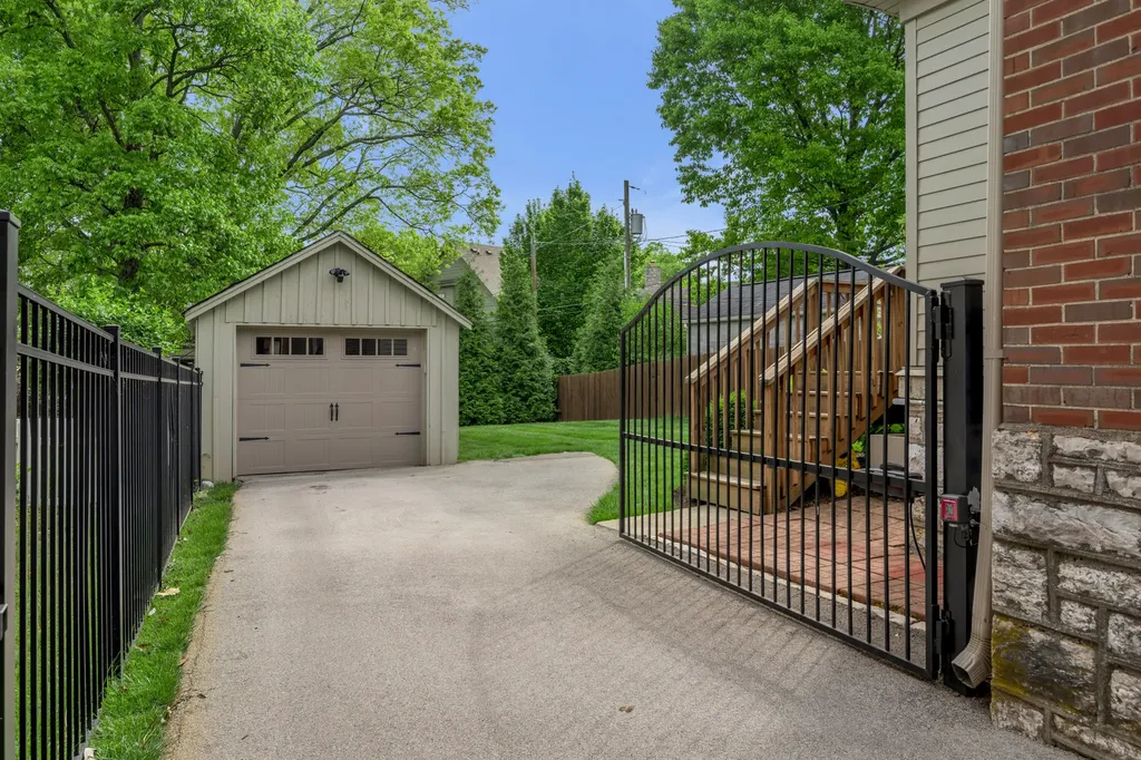 489 Hart Road Lexington KY 40502