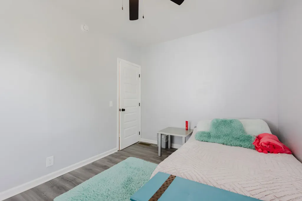335 Broadway Street Irvine KY 40336