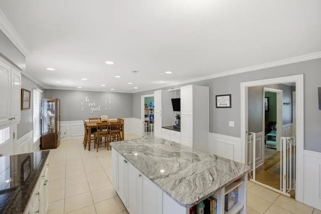 4704 Bud Lane Lexington KY 40514