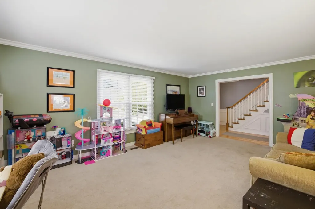 4704 Bud Lane Lexington KY 40514