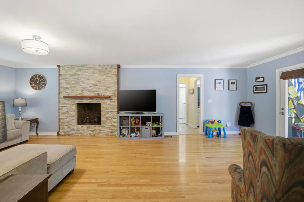 4704 Bud Lane Lexington KY 40514