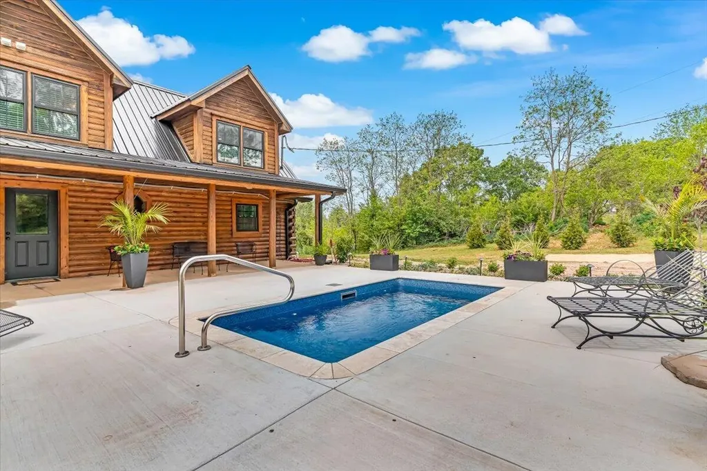 270 Sellers Mill Road Versailles KY 40383
