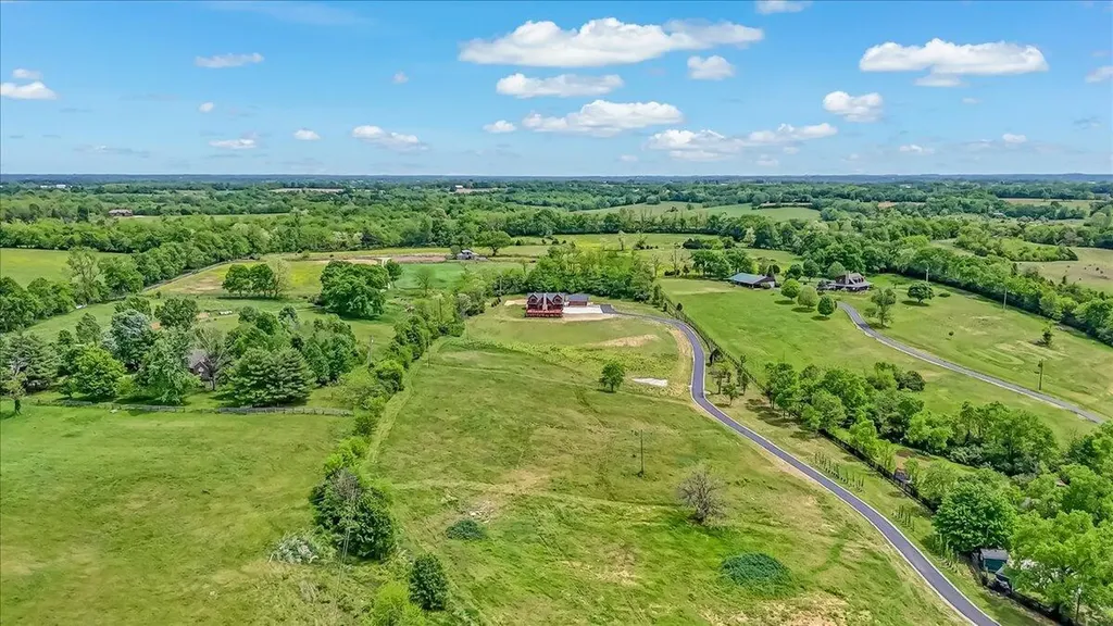 270 Sellers Mill Road Versailles KY 40383