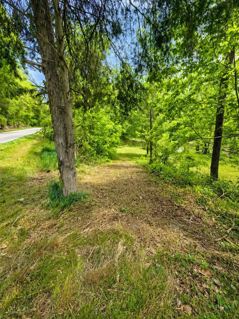 Lot 2924 Glensboro Road Lawrenceburg KY 40342