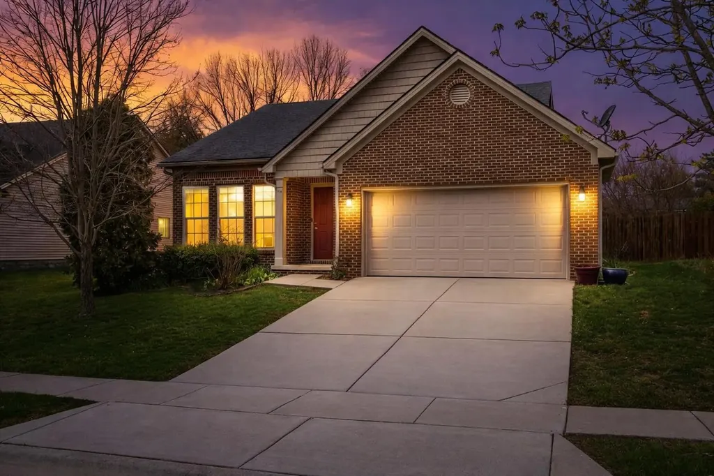 285 Gleneagles Way Versailles KY 40383