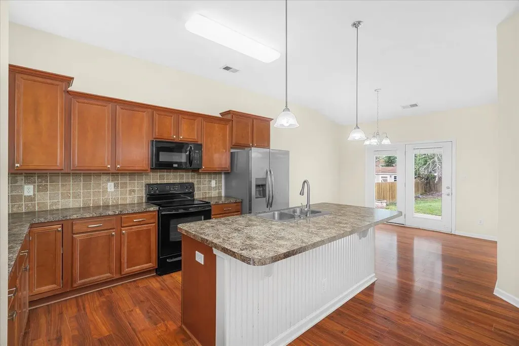 285 Gleneagles Way Versailles KY 40383