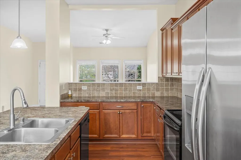 285 Gleneagles Way Versailles KY 40383