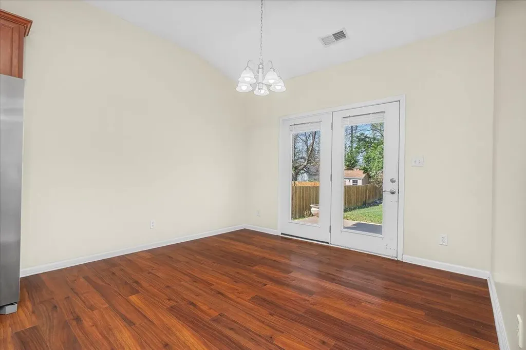285 Gleneagles Way Versailles KY 40383